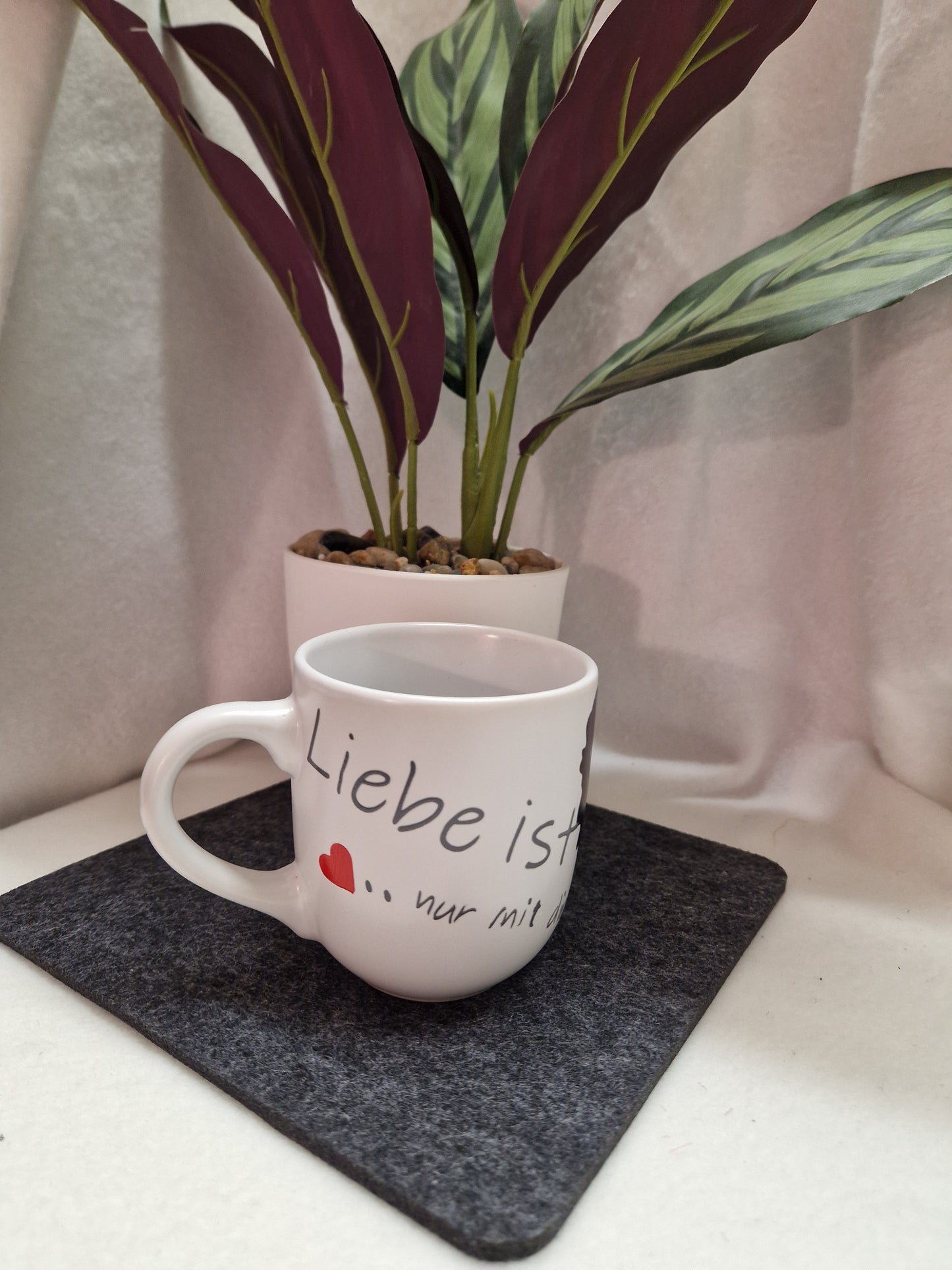 Tasse  "Liebe ist ...."